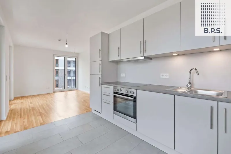 Exklusive 2 Zimmer Wohnung - 2 Bedroom Apartment with Kitchen and Balcony — photo 1